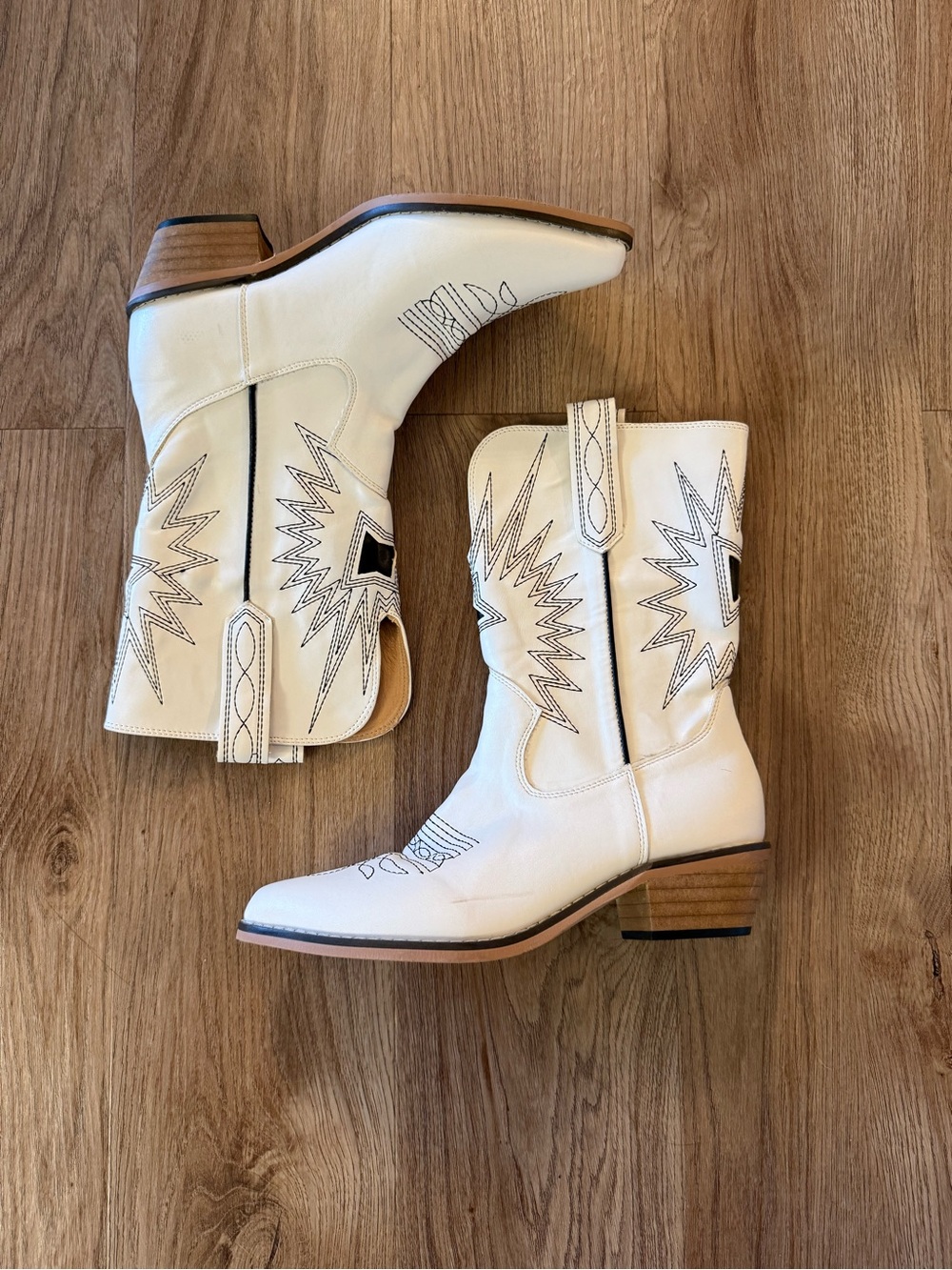 Dwarves Women’s Western Boot Mid Calf Contrast Stitch Cowboy Boots (Size 37)